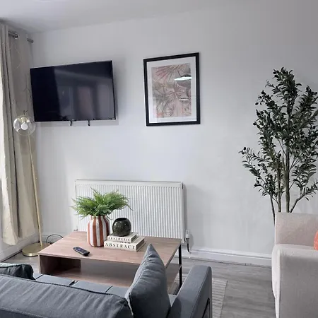 Tranquil Near Shopping And Centre * Leeds (West Yorkshire)