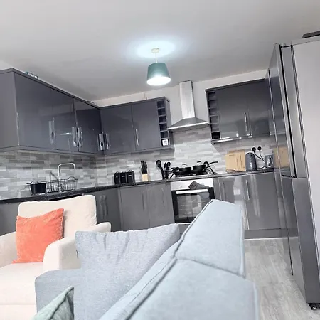 Homestay Tranquil Near Shopping And Centre Leeds (West Yorkshire)